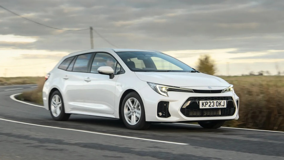 Обзор универсала Suzuki Swace 2023