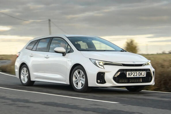 Обзор универсала Suzuki Swace 2023