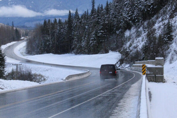 Как избежать ДТП на скользкой дороге?