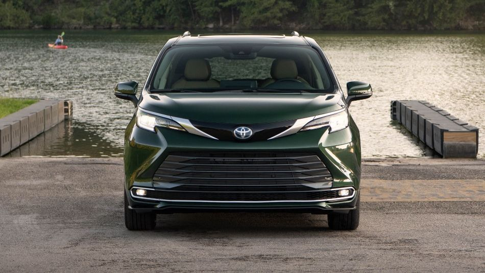 Обзор минивэна Toyota Sienna четвертого воплощения