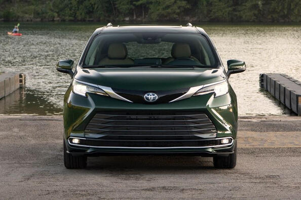 Обзор минивэна Toyota Sienna четвертого воплощения