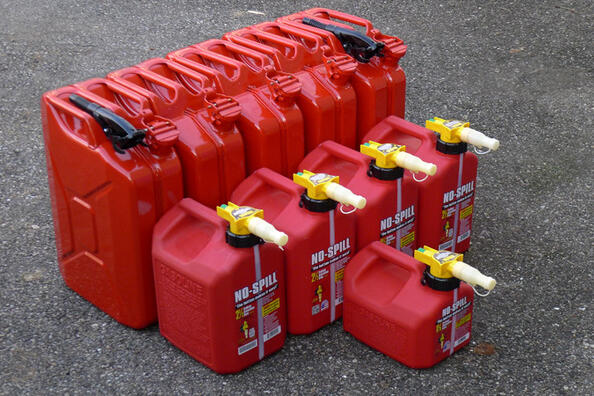 В какой канистре лучше хранить бензин?