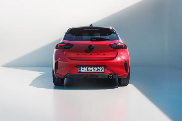 Обзор Opel Corsa F 2023: обновленный городской автомобиль фото 4