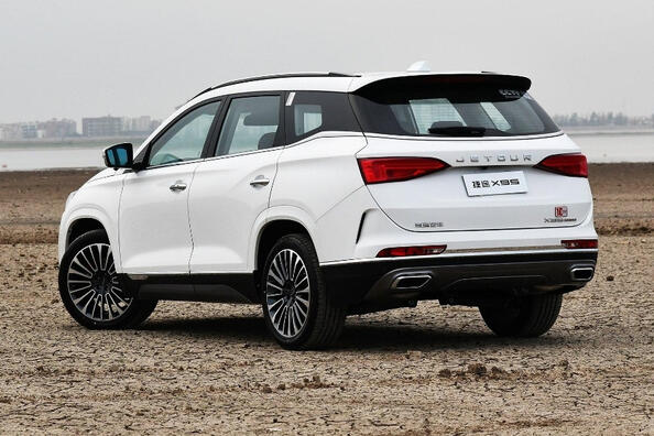 Обзор Jetour X95: технологии и комфорт в одном авто фото 4
