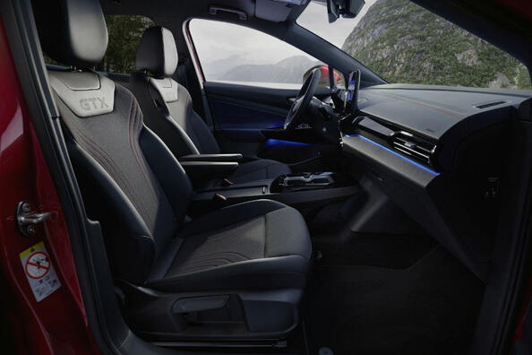 Volkswagen ID.5 GTX 2024: мощный электрический кроссовер фото 6