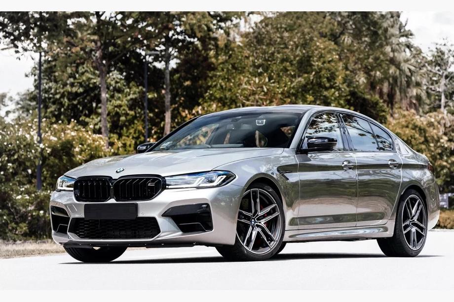 BMW 5 серия G30/G31 2017–2023 гг. Ноздри M-Look (2021-2023, черный глянец) Фото 1