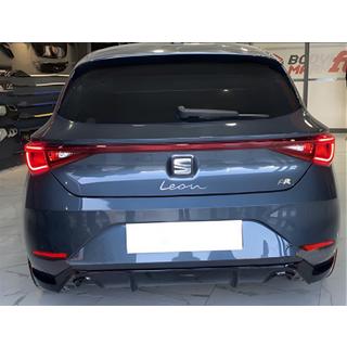 Seat Leon 2020- гг. Задний диффузор DPT V-1 (черный глянец)