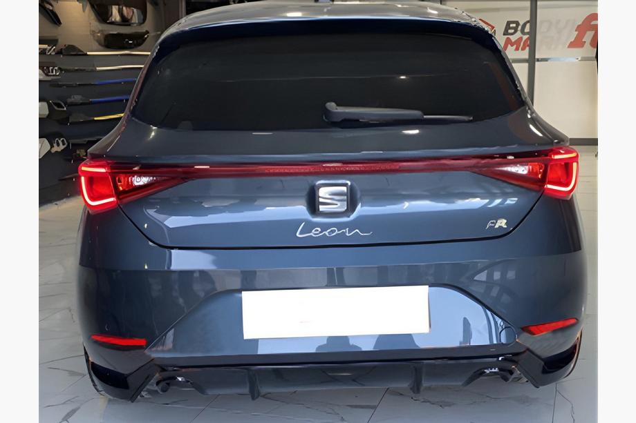 Seat Leon 2020- гг. Задний Диффузор DPT V-1 (Черный Глянец) Фото 1