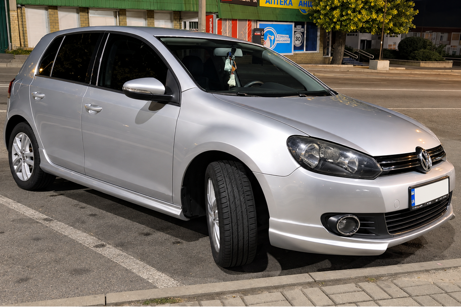 Volkswagen Golf 6 2008-2014 гг. Боковые пороги DPT V-1 (HB, под покраску) Фото 2