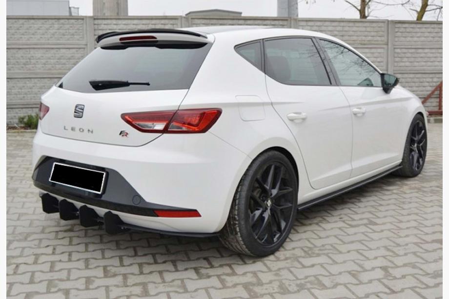 Seat Leon 2013-2020 гг. Спойлер DPT V-8 (Черный Глянец) Фото 3
