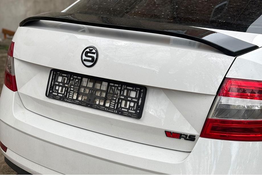 Skoda Octavia III A7 2013-2019 гг. Спойлер DPT V-5 (Черный Глянец) Фото 1