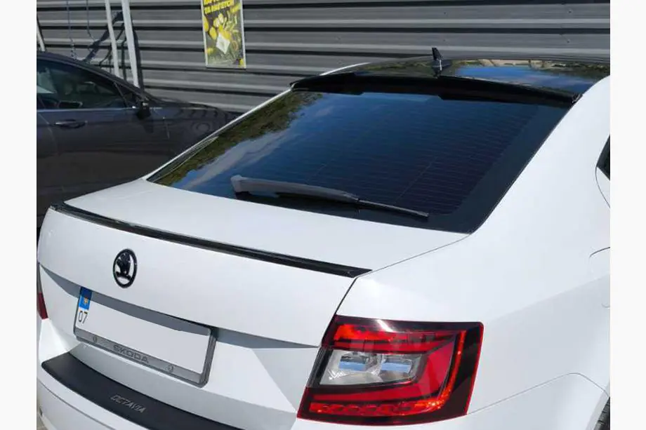 Skoda Octavia III A7 2013-2019 гг. Спойлер DPT (Черный Глянец)