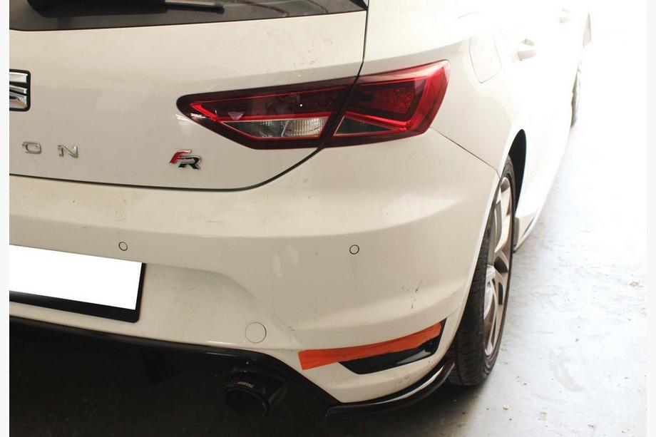 Seat Leon 2013-2020 гг. Задние накладки Flap DPT (Черный Глянец) Image