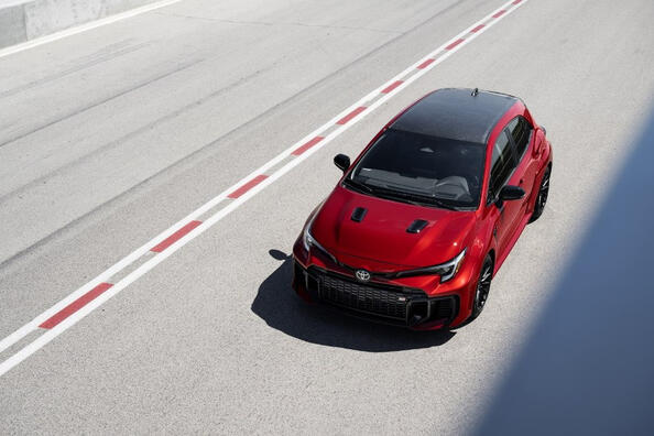 Toyota Corolla GR: обзор спорт-хэтча