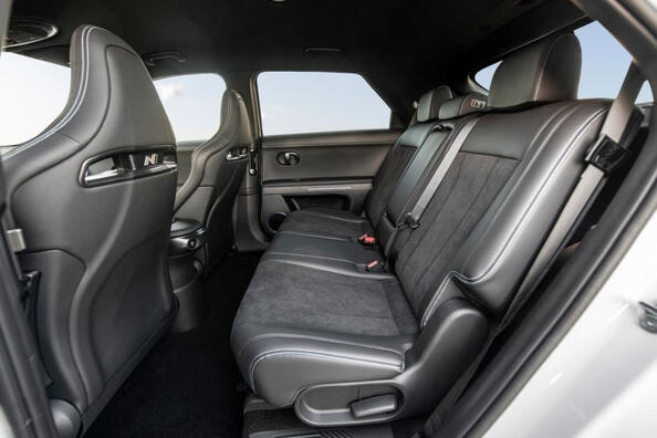 Обзор 650-сильного электрического Hyundai IONIQ 5 N фото 6