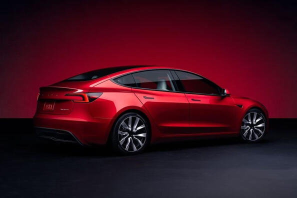 Обзор Tesla Model 3 2023: обновленный взгляд на электромобильность фото 3