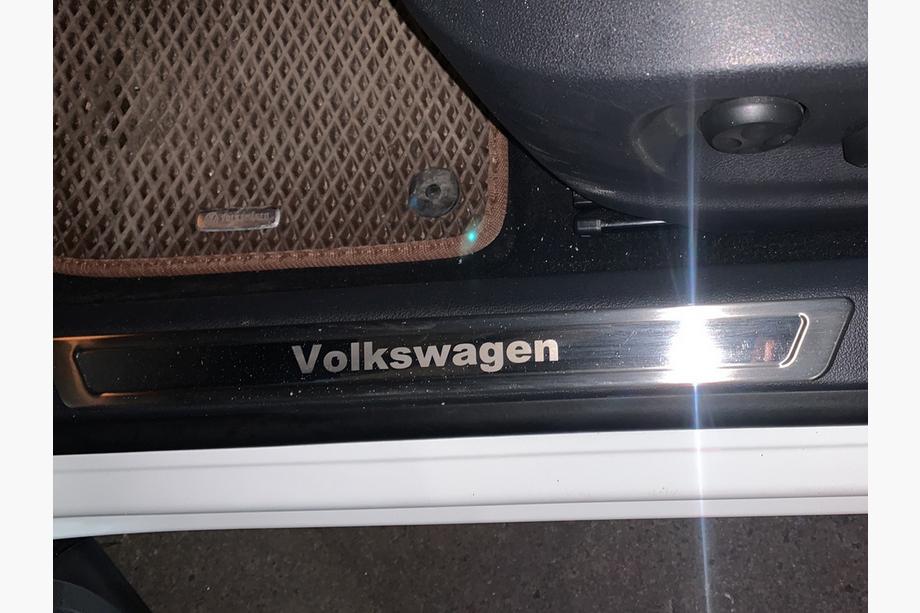 Volkswagen Универсальные накладки на пороги Volkswagen V-1 (4 шт., нержавейка) Фото 7