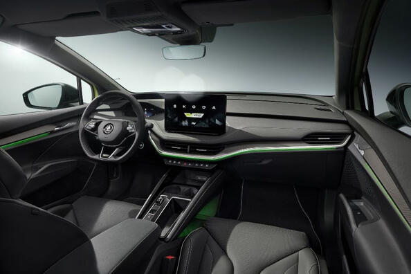 Skoda Enyaq Coupe RS iV: обзор спортивного электрокроссовера фото 5