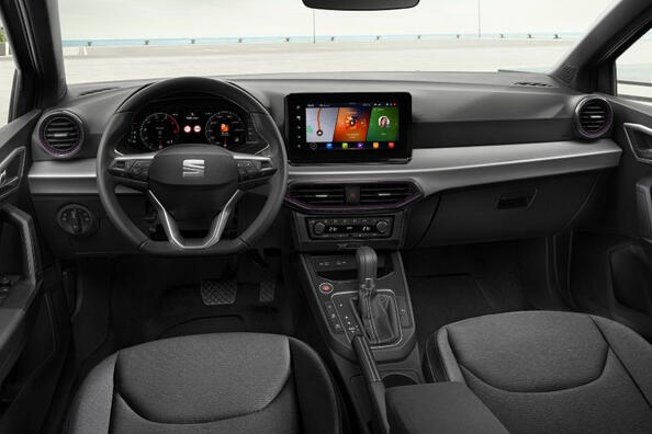 Обзор обновленного SEAT Ibiza: яркий и современный хэтчбек фото 5
