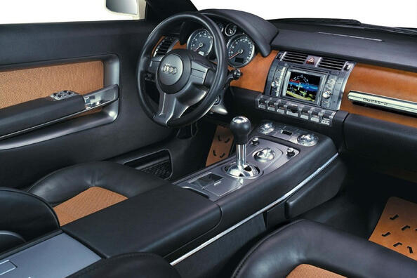 Почему автомобиль скрипит в салоне? Разбираемся с причинами и решениями