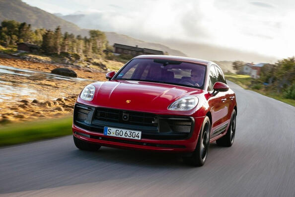 Обзор Porsche Macan: фейслифтинг 2021 года