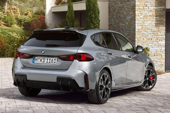 BMW 1 Series (F70) четвертого поколения 2024 года фото 4