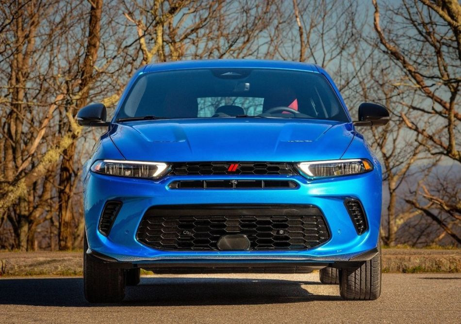 Dodge Hornet: обзор компактного кроссовера