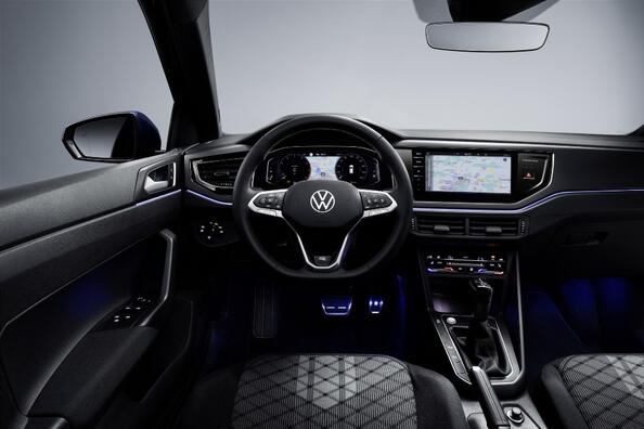 Volkswagen Polo 2021: обновленный хэтчбек шестого поколения фото 6