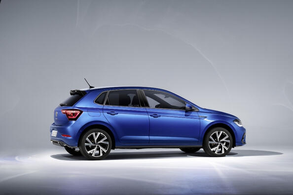 Volkswagen Polo 2021: обновленный хэтчбек шестого поколения фото 2
