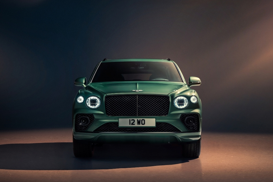 Обзор Bentley Bentayga: роскошь и мощь в обновленном виде