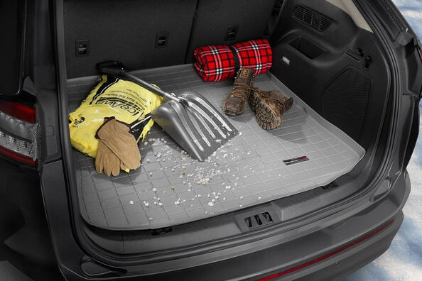 Стоит ли покупать коврик для багажника автомобиля?