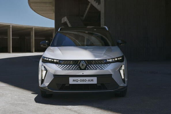 Обзор электрического кроссовера Renault Scenic E-Tech