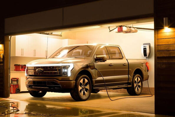 Ford F-150 Lightning: обзор электрического пикапа