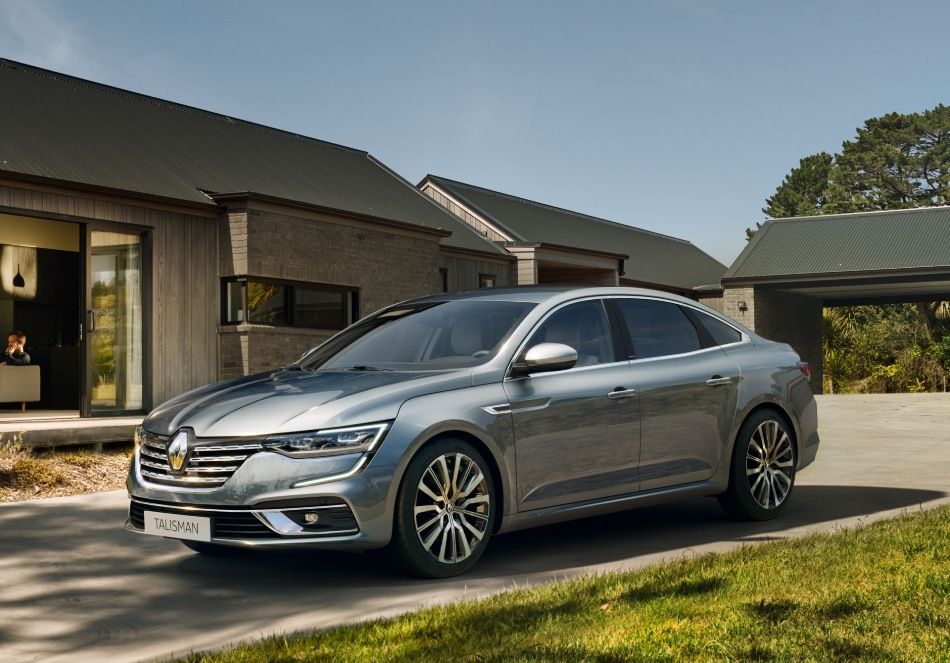 Обзор седана Renault Talisman: рестайлинг первого поколения