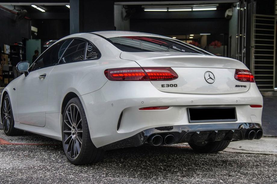 Mercedes E-class coupe C238 2016-2024 гг. Задний диффузор Black с насадками Black (Дизайн AMG53)