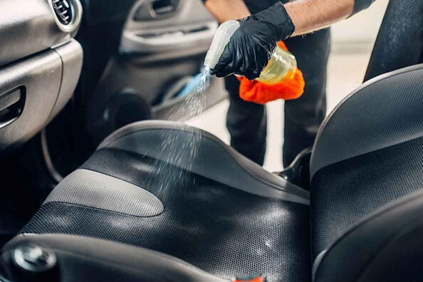 Чем почистить тканевую обивку салона автомобиля?
