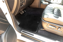 Toyota Land Cruiser 200 2007-2021 гг. Текстильные коврики Premium V-2 (2012-2021, Черный) фото 8