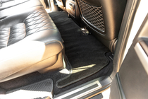 Toyota Land Cruiser 200 2007-2021 гг. Текстильные коврики Classic V-2 (2012-2021, Черный) фото 11