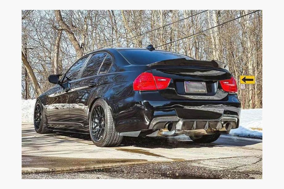 BMW 3 серия E90/E91 2005-2011 гг. Диффузор заднего бампера FRP V4 (для E90 M Sport) Фото 2