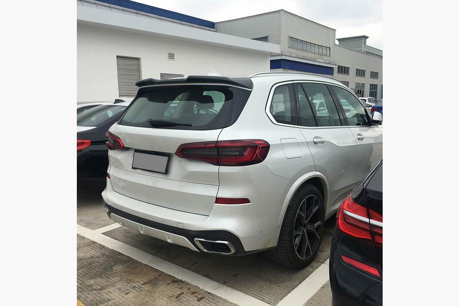 BMW X5 G05 2019–2026 гг. Спойлер Заднего Стекла V2 (Черный Глянец) Фото 1
