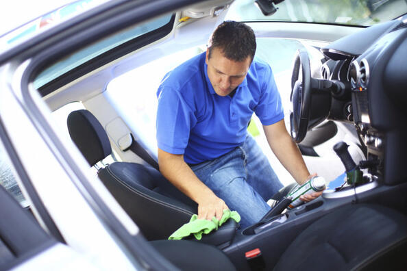 Полезная автохимия для салона автомобиля
