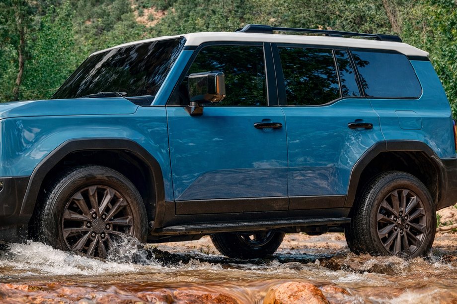 Toyota Land Cruiser Prado 250 2023- гг. Рейлинги на крышу OEM черные (алюминий) Фото 4