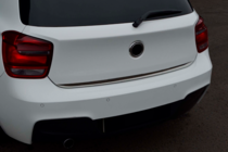 BMW 1 серия F20/F21 2011-2019 гг. Накладка на багажник нержавейка фото 8