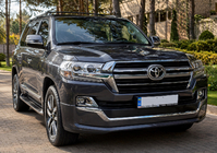 Toyota Land Cruiser 200 2007-2021 гг. Передняя накладка 2016↗ (Executive 2019) фото 2