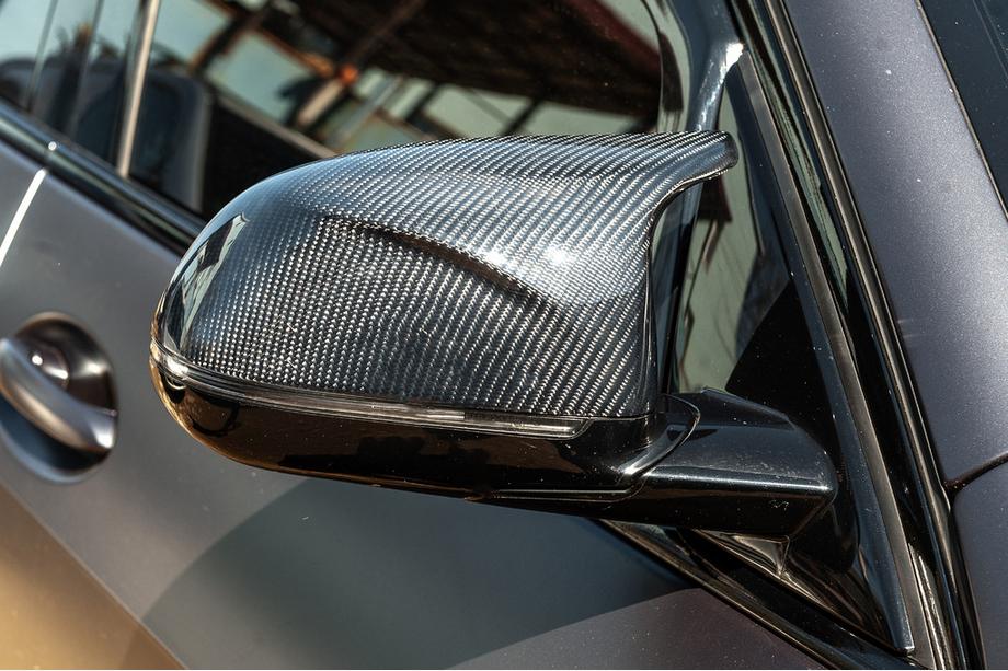 Накладки на зеркала M V1 (2 шт, Карбон) Image