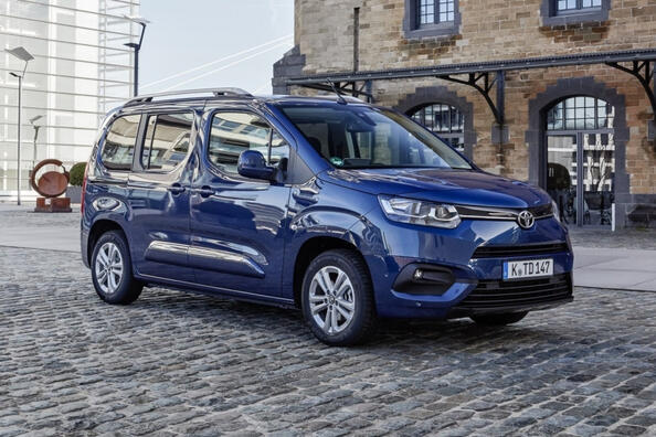 Обзор Toyota Proace City Verso: компактный минивэн для разных нужд