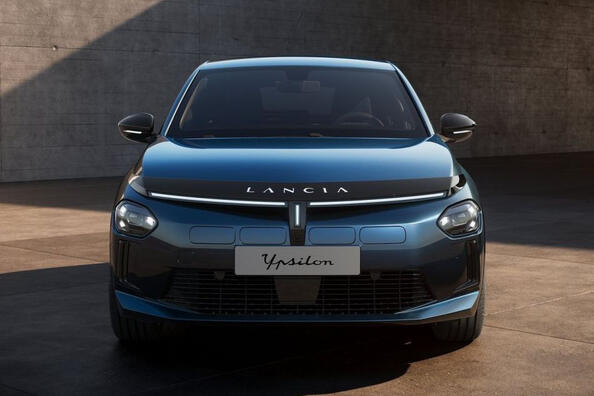 Обзор электромобиля Lancia Ypsilon Elettrica