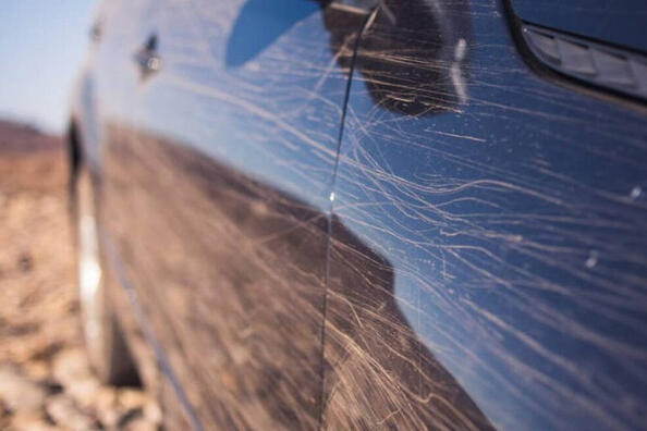 Чем защитить кузов автомобиля от царапин: ТОП средств и методов