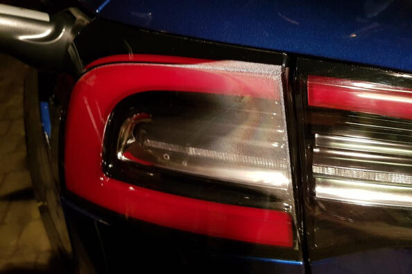 Нужно ли полировать задние фонари автомобиля?