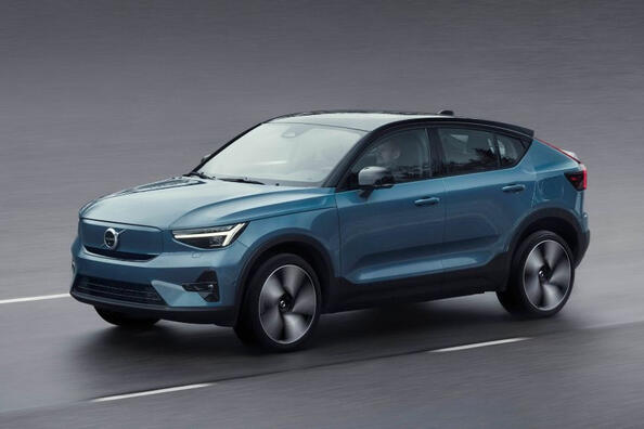 Обзор технологического и стильного Volvo C40 Recharge фото 2